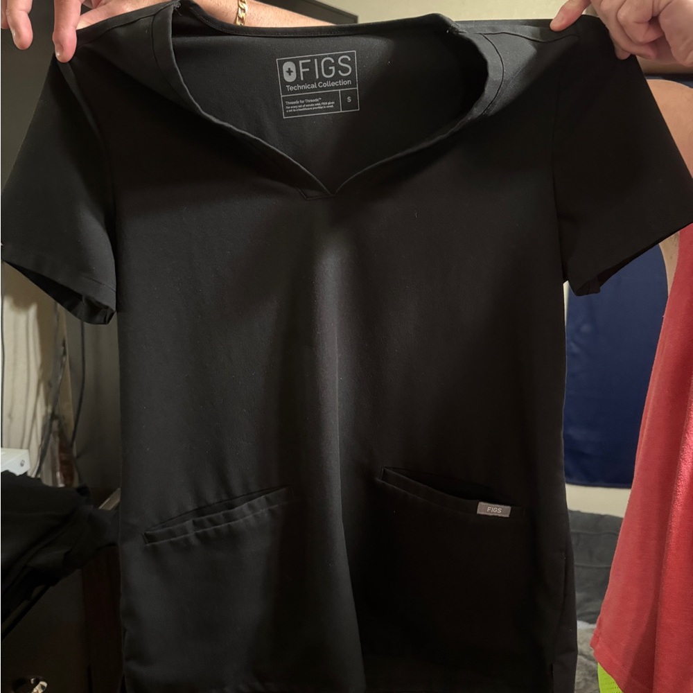 Figs black Scrub Top and jogger bottom